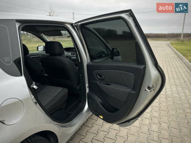 Сірий Рено Сценік, об'ємом двигуна 1.5 л та пробігом 292 тис. км за 7700 $, фото 55 на Automoto.ua