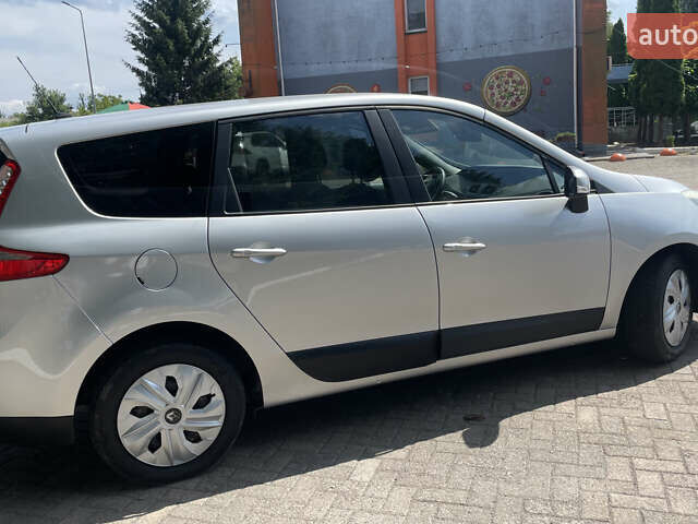 Сірий Рено Сценік, об'ємом двигуна 1.5 л та пробігом 157 тис. км за 8600 $, фото 8 на Automoto.ua