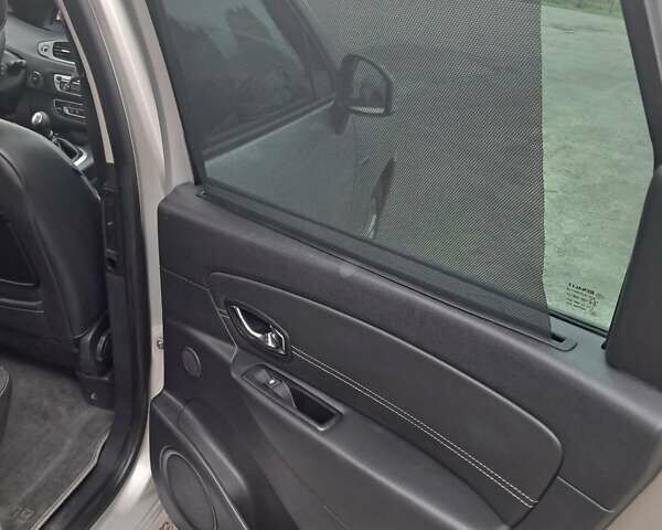 Серый Рено Сценик, объемом двигателя 1.5 л и пробегом 224 тыс. км за 8750 $, фото 20 на Automoto.ua