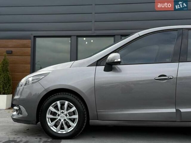 Рено Сценик 2012 в Ровно на Automoto.ua Серый Рено Сценик, объемом двигателя 1.46 л и пробегом 186 тыс. км за 8600 $, фото 3 на Automoto.ua