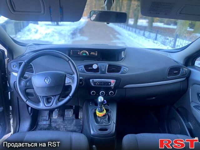 Серый Рено Сценик, объемом двигателя 1.5 л и пробегом 288 тыс. км за 7700 $, фото 9 на Automoto.ua