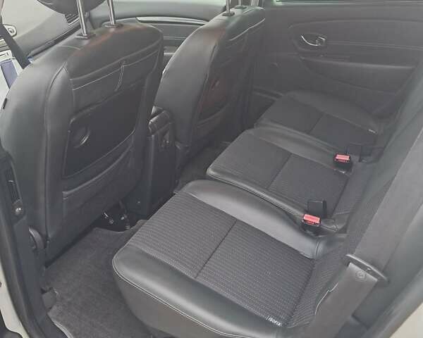 Серый Рено Сценик, объемом двигателя 1.5 л и пробегом 224 тыс. км за 8750 $, фото 18 на Automoto.ua