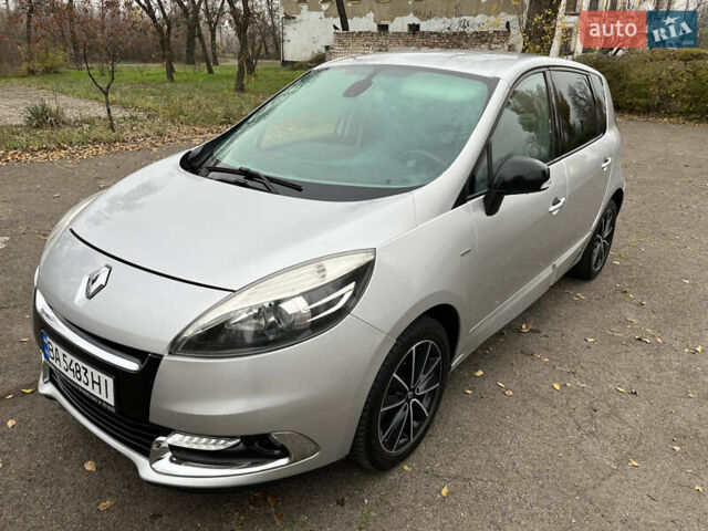 Сірий Рено Сценік, об'ємом двигуна 1.2 л та пробігом 203 тис. км за 7300 $, фото 2 на Automoto.ua