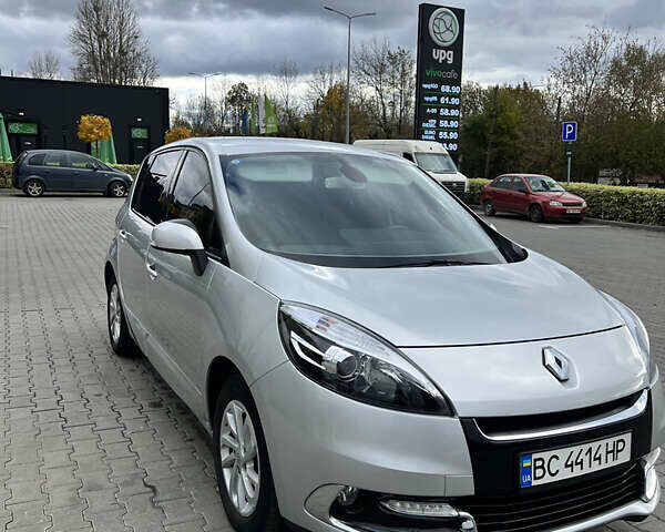 Рено Сценік 2012 у Львові на Automoto.ua Сірий Рено Сценік, об'ємом двигуна 1.46 л та пробігом 250 тис. км за 7700 $, фото 7 на Automoto.ua