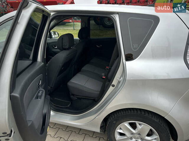 Сірий Рено Сценік, об'ємом двигуна 1.5 л та пробігом 292 тис. км за 7700 $, фото 49 на Automoto.ua