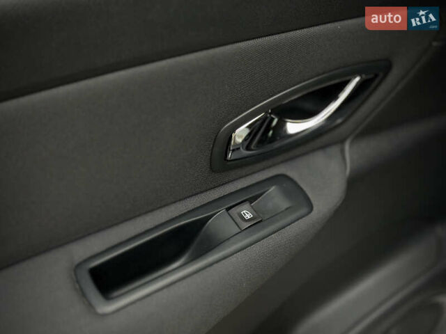 Сірий Рено Сценік, об'ємом двигуна 1.5 л та пробігом 292 тис. км за 7700 $, фото 54 на Automoto.ua