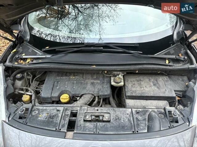 Сірий Рено Сценік, об'ємом двигуна 1.4 л та пробігом 196 тис. км за 8000 $, фото 19 на Automoto.ua