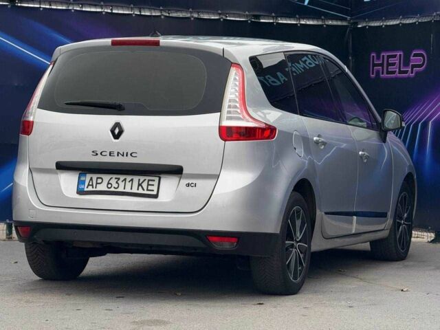 Серый Рено Сценик, объемом двигателя 1.5 л и пробегом 255 тыс. км за 7999 $, фото 5 на Automoto.ua