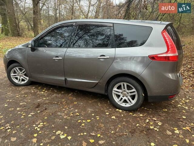 Сірий Рено Сценік, об'ємом двигуна 1.4 л та пробігом 196 тис. км за 8000 $, фото 10 на Automoto.ua
