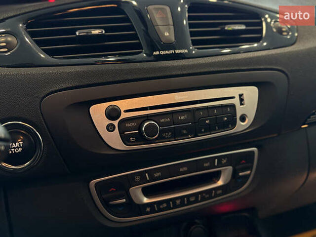 Сірий Рено Сценік, об'ємом двигуна 1.6 л та пробігом 231 тис. км за 8700 $, фото 13 на Automoto.ua