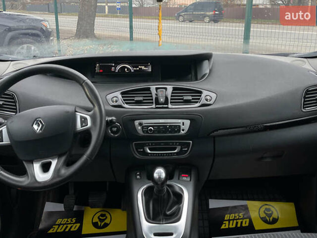 Сірий Рено Сценік, об'ємом двигуна 1.46 л та пробігом 226 тис. км за 8900 $, фото 10 на Automoto.ua