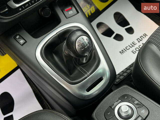 Сірий Рено Сценік, об'ємом двигуна 1.46 л та пробігом 226 тис. км за 8900 $, фото 14 на Automoto.ua