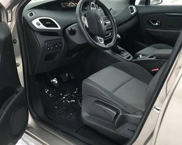 Сірий Рено Сценік, об'ємом двигуна 1.46 л та пробігом 283 тис. км за 6550 $, фото 16 на Automoto.ua