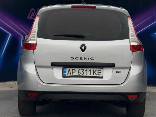 Серый Рено Сценик, объемом двигателя 1.5 л и пробегом 255 тыс. км за 7999 $, фото 4 на Automoto.ua