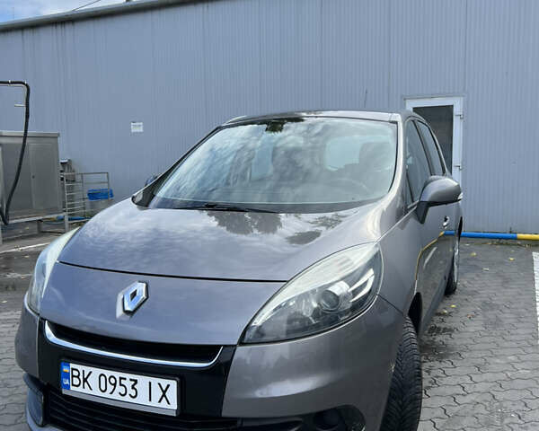 Серый Рено Сценик, объемом двигателя 1.6 л и пробегом 186 тыс. км за 7300 $, фото 28 на Automoto.ua