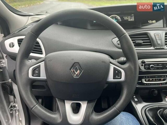Рено Сценік 2012 у Красилове на Automoto.ua Сірий Рено Сценік, об'ємом двигуна 1.46 л та пробігом 202 тис. км за 7900 $, фото 10 на Automoto.ua