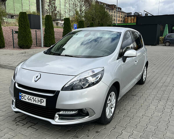 Рено Сценік 2012 у Львові на Automoto.ua Сірий Рено Сценік, об'ємом двигуна 1.46 л та пробігом 250 тис. км за 7700 $, фото 1 на Automoto.ua