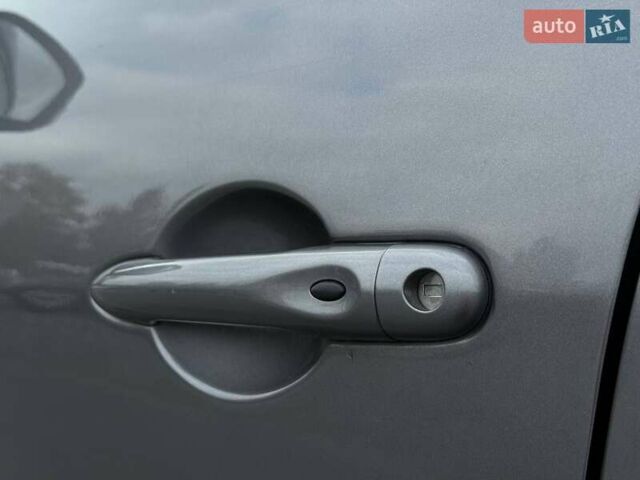 Рено Сценик 2012 в Ровно на Automoto.ua Серый Рено Сценик, объемом двигателя 1.46 л и пробегом 186 тыс. км за 8600 $, фото 11 на Automoto.ua