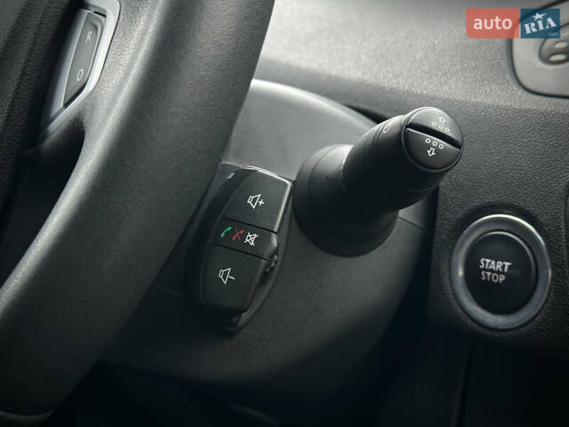 Сірий Рено Сценік, об'ємом двигуна 1.5 л та пробігом 292 тис. км за 7700 $, фото 66 на Automoto.ua