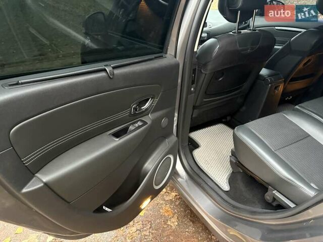 Сірий Рено Сценік, об'ємом двигуна 1.4 л та пробігом 196 тис. км за 8000 $, фото 12 на Automoto.ua