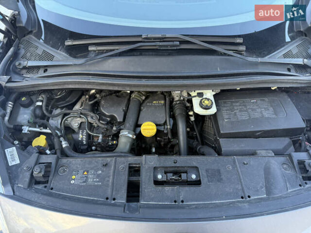 Серый Рено Сценик, объемом двигателя 1.46 л и пробегом 187 тыс. км за 8200 $, фото 7 на Automoto.ua