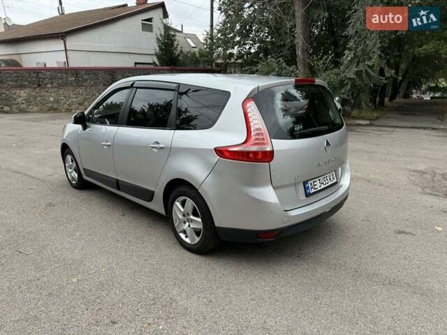 Серый Рено Сценик, объемом двигателя 1.46 л и пробегом 230 тыс. км за 6950 $, фото 14 на Automoto.ua