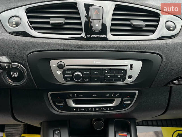 Сірий Рено Сценік, об'ємом двигуна 1.46 л та пробігом 226 тис. км за 8900 $, фото 13 на Automoto.ua