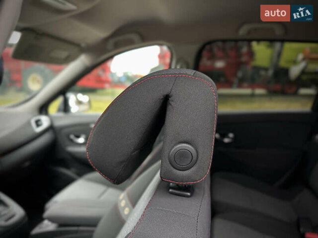 Сірий Рено Сценік, об'ємом двигуна 1.5 л та пробігом 292 тис. км за 7700 $, фото 53 на Automoto.ua