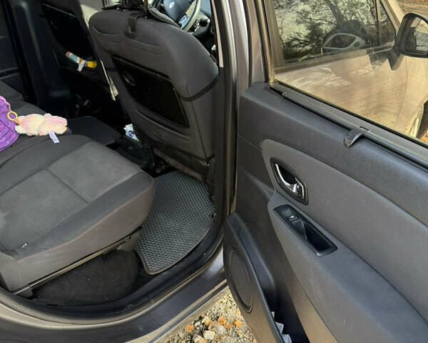 Серый Рено Сценик, объемом двигателя 1.46 л и пробегом 289 тыс. км за 7799 $, фото 11 на Automoto.ua