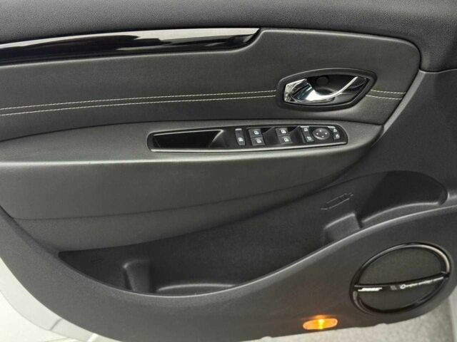 Серый Рено Сценик, объемом двигателя 1.5 л и пробегом 255 тыс. км за 7999 $, фото 9 на Automoto.ua