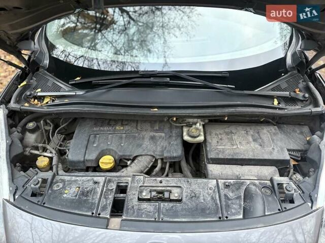 Сірий Рено Сценік, об'ємом двигуна 1.4 л та пробігом 196 тис. км за 8000 $, фото 29 на Automoto.ua