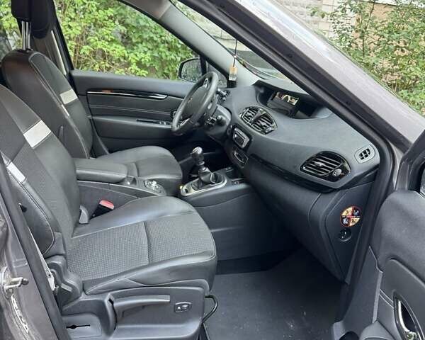 Сірий Рено Сценік, об'ємом двигуна 1.6 л та пробігом 89 тис. км за 8600 $, фото 20 на Automoto.ua