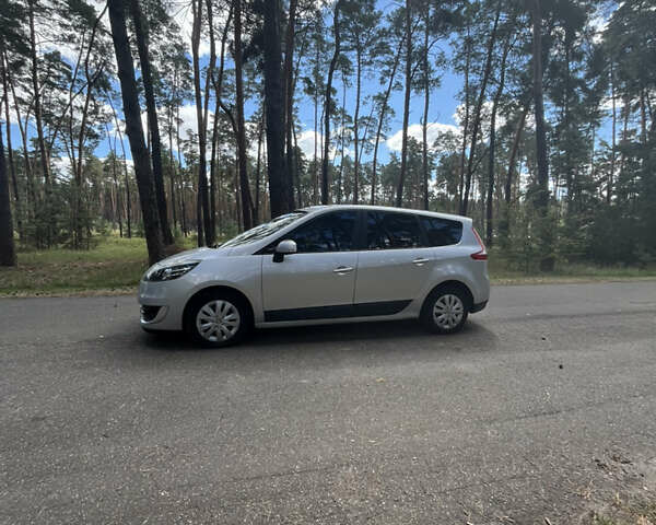 Серый Рено Сценик, объемом двигателя 1.46 л и пробегом 322 тыс. км за 7800 $, фото 2 на Automoto.ua