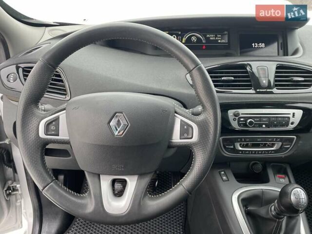 Сірий Рено Сценік, об'ємом двигуна 1.6 л та пробігом 262 тис. км за 8600 $, фото 24 на Automoto.ua