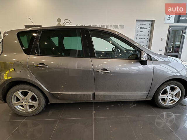Сірий Рено Сценік, об'ємом двигуна 1.6 л та пробігом 231 тис. км за 8700 $, фото 7 на Automoto.ua