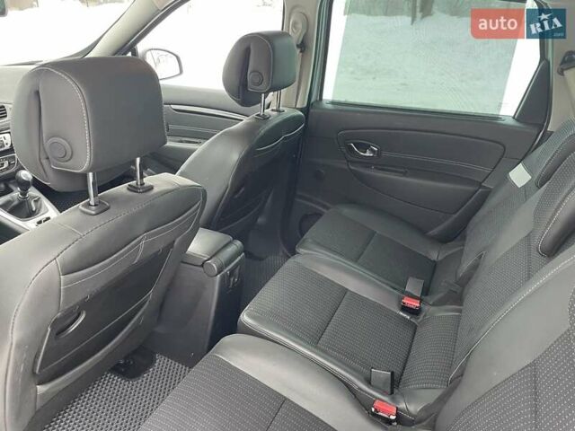 Сірий Рено Сценік, об'ємом двигуна 1.6 л та пробігом 262 тис. км за 8600 $, фото 30 на Automoto.ua