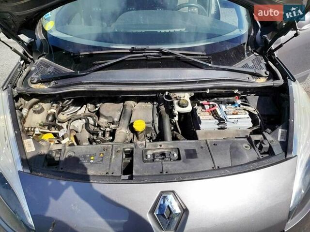 Сірий Рено Сценік, об'ємом двигуна 1.5 л та пробігом 175 тис. км за 8300 $, фото 12 на Automoto.ua
