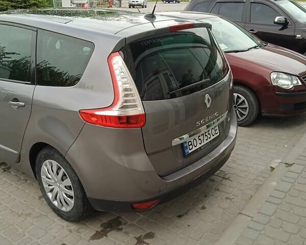 Сірий Рено Сценік, об'ємом двигуна 1.6 л та пробігом 265 тис. км за 8500 $, фото 5 на Automoto.ua