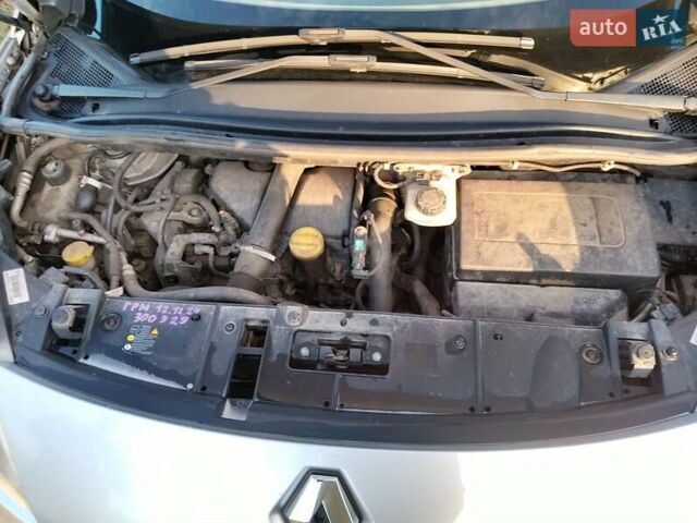 Серый Рено Сценик, объемом двигателя 1.5 л и пробегом 316 тыс. км за 7800 $, фото 9 на Automoto.ua