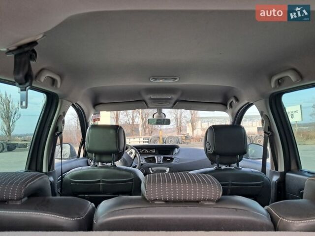 Серый Рено Сценик, объемом двигателя 1.5 л и пробегом 229 тыс. км за 7999 $, фото 35 на Automoto.ua