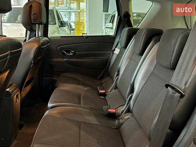 Сірий Рено Сценік, об'ємом двигуна 1.6 л та пробігом 231 тис. км за 8700 $, фото 19 на Automoto.ua