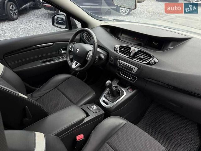 Рено Сценик 2012 в Ровно на Automoto.ua Серый Рено Сценик, объемом двигателя 1.46 л и пробегом 186 тыс. км за 8600 $, фото 65 на Automoto.ua