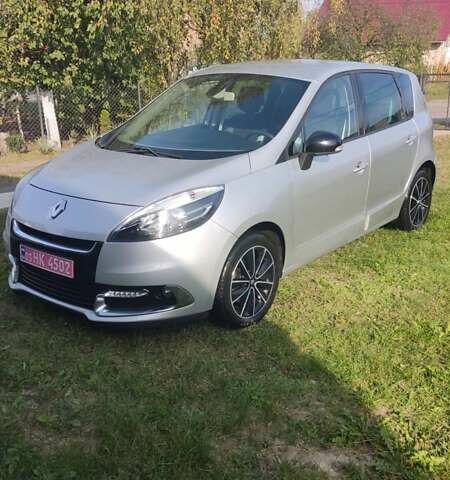 Серый Рено Сценик, объемом двигателя 1.46 л и пробегом 221 тыс. км за 7700 $, фото 4 на Automoto.ua