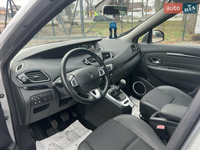 Сірий Рено Сценік, об'ємом двигуна 1.5 л та пробігом 230 тис. км за 8950 $, фото 3 на Automoto.ua