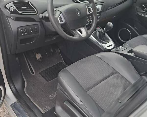 Серый Рено Сценик, объемом двигателя 1.5 л и пробегом 224 тыс. км за 8750 $, фото 13 на Automoto.ua