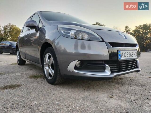 Сірий Рено Сценік, об'ємом двигуна 1.5 л та пробігом 235 тис. км за 8000 $, фото 13 на Automoto.ua