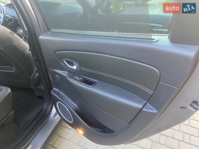 Серый Рено Сценик, объемом двигателя 1.5 л и пробегом 260 тыс. км за 11250 $, фото 6 на Automoto.ua