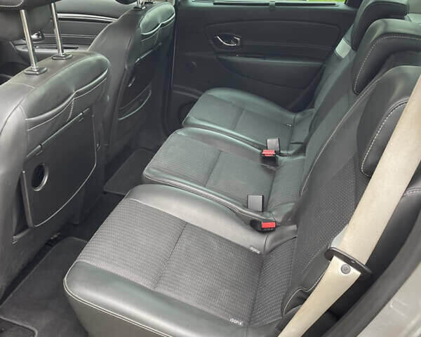 Серый Рено Сценик, объемом двигателя 1.46 л и пробегом 230 тыс. км за 9000 $, фото 19 на Automoto.ua