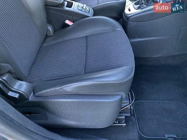 Серый Рено Сценик, объемом двигателя 1.46 л и пробегом 195 тыс. км за 8999 $, фото 35 на Automoto.ua