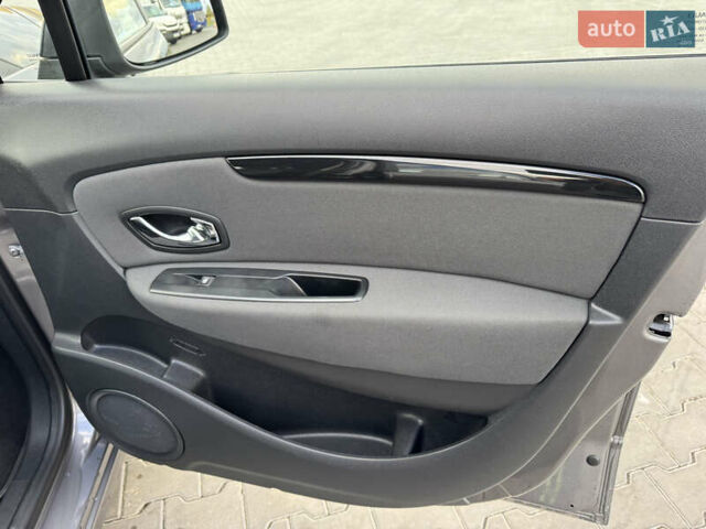 Серый Рено Сценик, объемом двигателя 1.5 л и пробегом 203 тыс. км за 9950 $, фото 32 на Automoto.ua